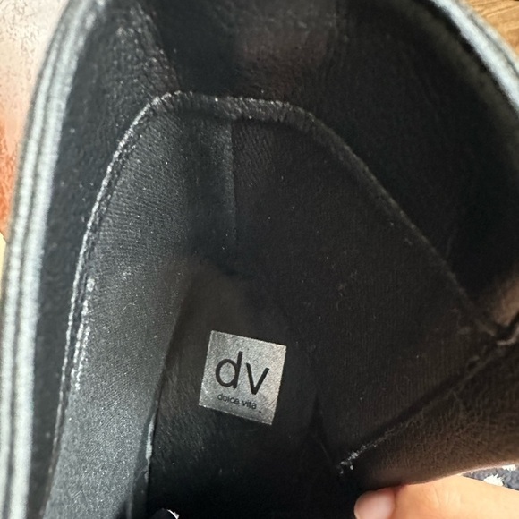 Dolce Vita Black Lugged Combat Boot Size 9.5 - Picture 6 of 6